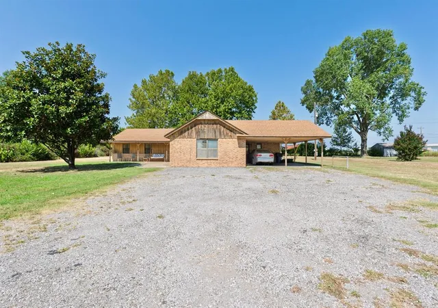 Photo 3 of Single family home for sale at 18306 Gaddy Rd, Shawnee, OK 74801 | MLS# 1239184 | Listing updated on 2026-08-05