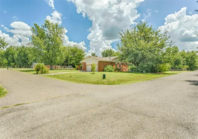4th image of 708 E Lea Ter, Mustang, OK 73064 | MLS# 1239191