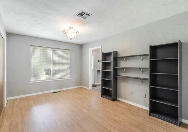 5th image of 708 E Lea Ter, Mustang, OK 73064 | MLS# 1239191