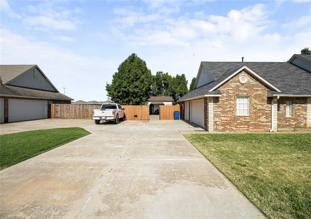 40th image of 615 N Songbird Wy, Mustang, OK 73064 | MLS# 1239199