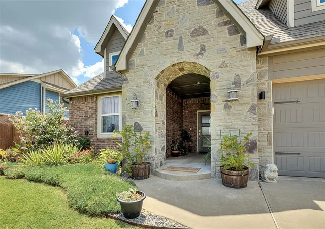 3rd image of 11412 Nw 104Th St, Yukon, OK 73099 | MLS# 1239204