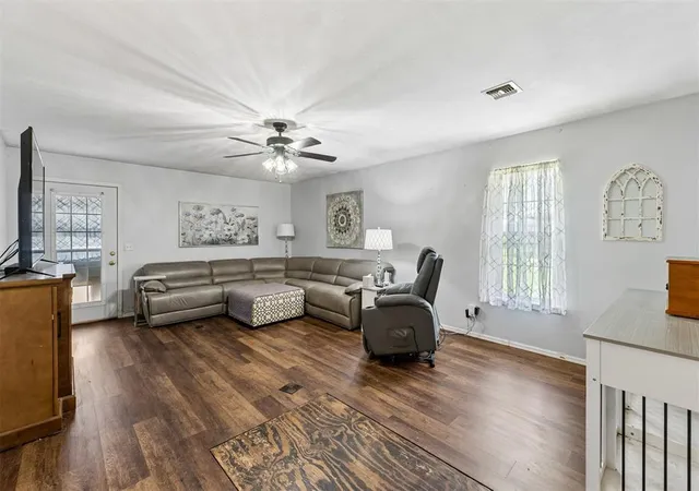 Photo 3 of Single family home for sale at 9809 S Country Clb Dr, Oklahoma City, OK 73159 | MLS# 1239208 | Listing updated on 2026-09-05