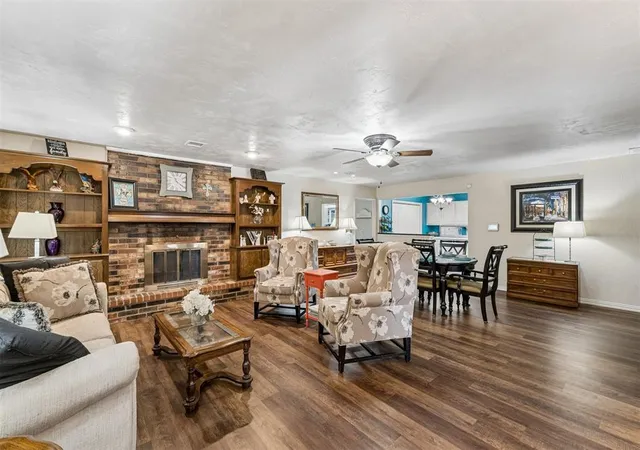 Single family home for sale at 9809 S Country Clb Dr, Oklahoma City, OK 73159 | MLS# 1239208