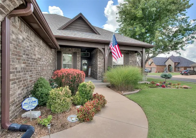image of 4916 Sw 126th St, Oklahoma City, OK 73173 | MLS# 1239209