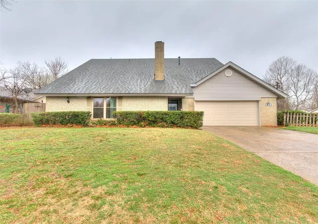 Multi family home for sale at 2633 N Sterling Ave, Oklahoma City, OK 73127 | MLS# 1239212