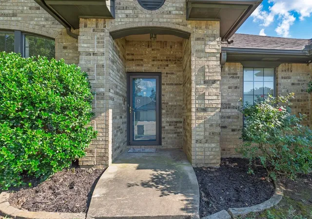 Photo 2 of Single family home for sale at 1201 Castle Crk St, Shawnee, OK 74804 | MLS# 1239215 | Listing updated on 2026-07-14