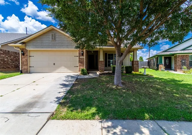 Photo 1 of Single family home for sale at 1009 Bear Mountain Dr, Norman, OK 73069 | MLS# 1239224 | Listing updated on 2026-09-02