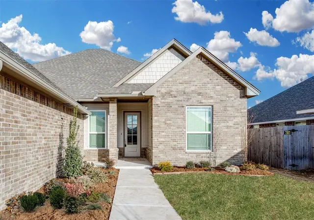 Photo 2 of Single family home for sale at 11016 Treemont Ln, Oklahoma City, OK 73162 | MLS# 1239226 | Listing updated on 2026-09-12