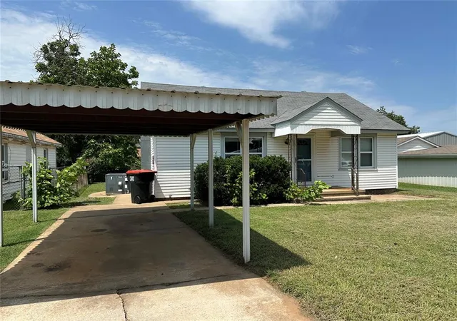 Homes for sale in Jones, OK | 509 Delaware St, Jones, OK 73049 | MLS# 1239229