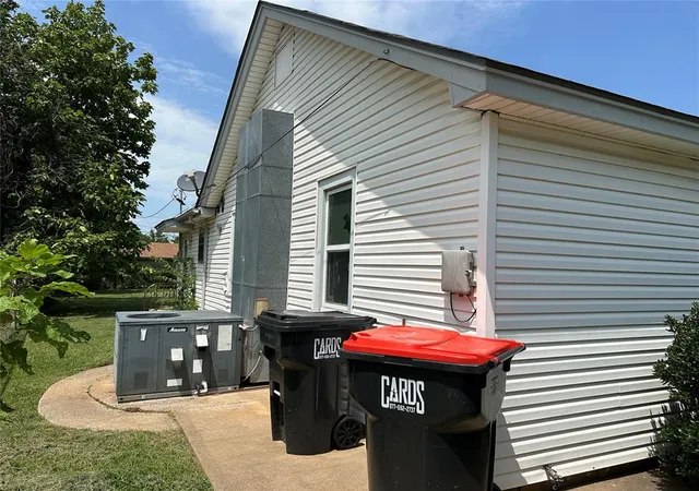 Photo 3 of Sale Pending at 509 Delaware St, Jones, OK 73049 | MLS# 1239229 | Listing updated on 2026-08-25