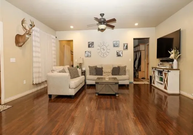 Photo 4 of Single family home for sale at 27059 Whispering Oaks Dr, Blanchard, OK 73010 | MLS# 1239252 | Listing updated on 2026-08-22