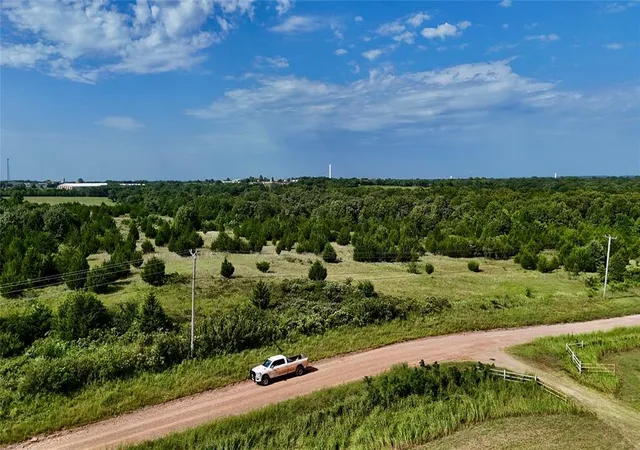14th image of 4 E 880 Rd, Stroud, OK 74079 | MLS# 1239253