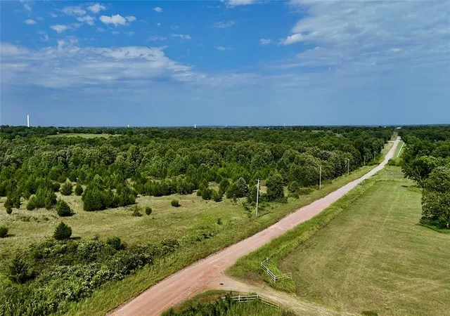 10th image of 5 E 880 Rd, Stroud, OK 74079 | MLS# 1239256
