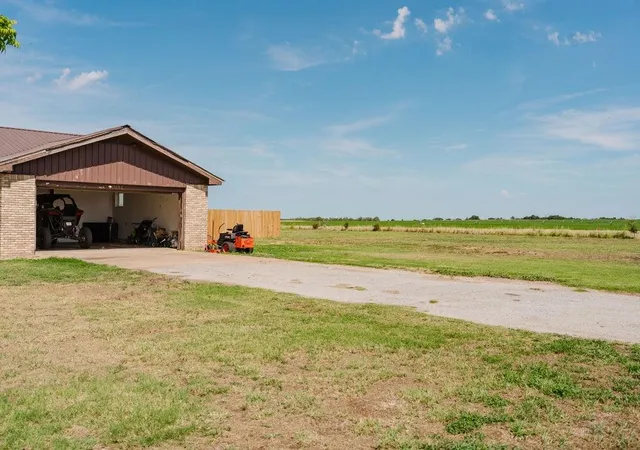 Homes for sale in Erick, OK | 12497 N 1780 Rd, Erick, OK 73645 | MLS# 1239257