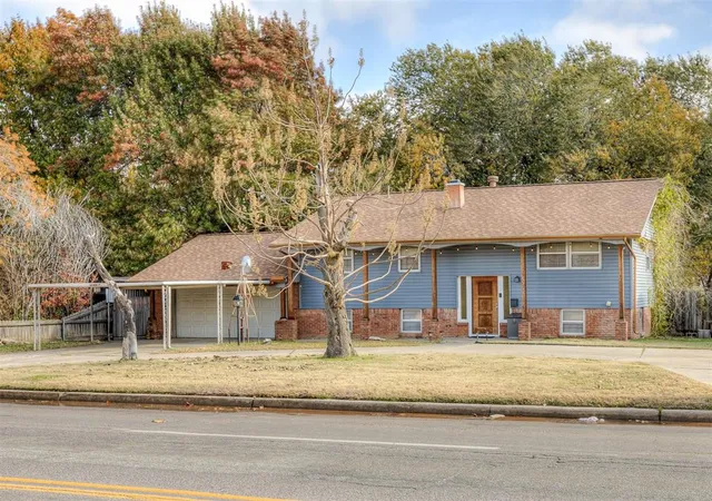 Homes for sale in Oklahoma City, OK | 5714 N Meridian Ave, Oklahoma City, OK 73112 | MLS# 1239276