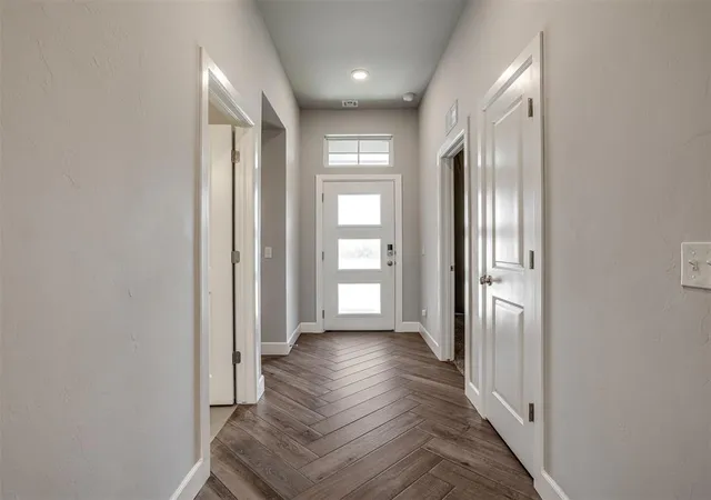 Photo 4 of Single family home for sale at 9300 NW 141st Street, Yukon, OK 73099 | MLS# 1239281 | Listing updated on 2026-09-19