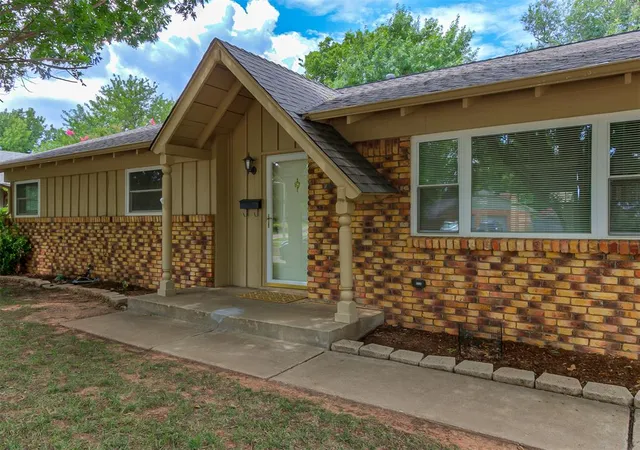Photo 1 of Single family home for sale at 9917 Village Dr, Oklahoma City, OK 73120 | MLS# 1239285 | Listing updated on 2026-07-19