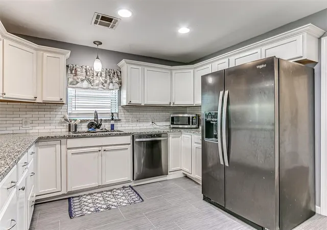 Photo 3 of Single family home for sale at 3605 Oakwood Dr, Choctaw, OK 73020 | MLS# 1239287 | Listing updated on 2026-09-19
