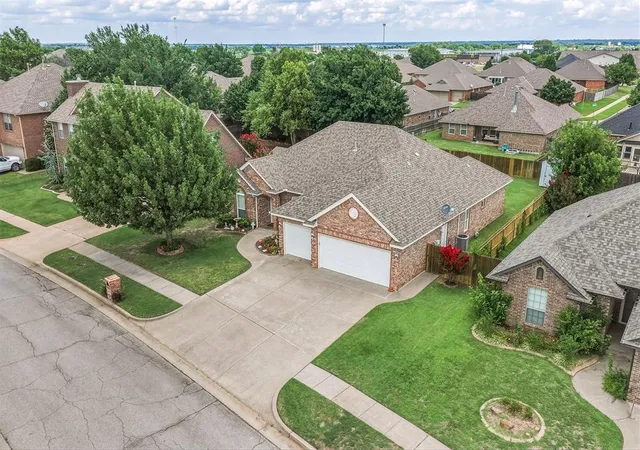 4th image of 728 Ellsworth Ave, Yukon, OK 73099 | MLS# 1239307