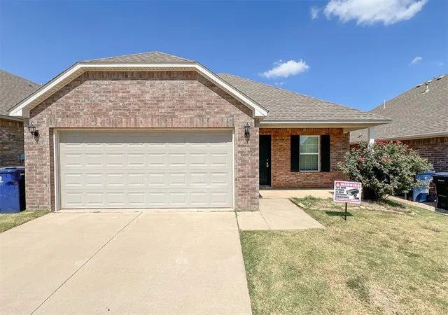 Homes for sale in Yukon, OK | 9317 Nw 71st St, Yukon, OK 73099 | MLS# 1239316