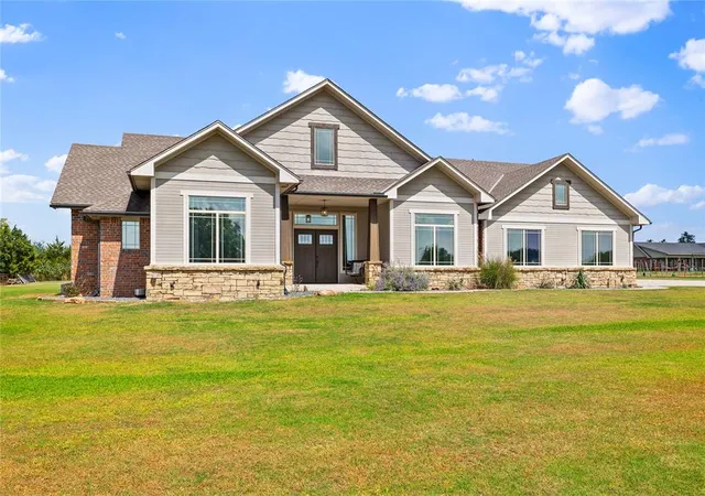 Homes for sale in Earlsboro, OK | 103 Cody Rd, Earlsboro, OK 74840 | MLS# 1239324