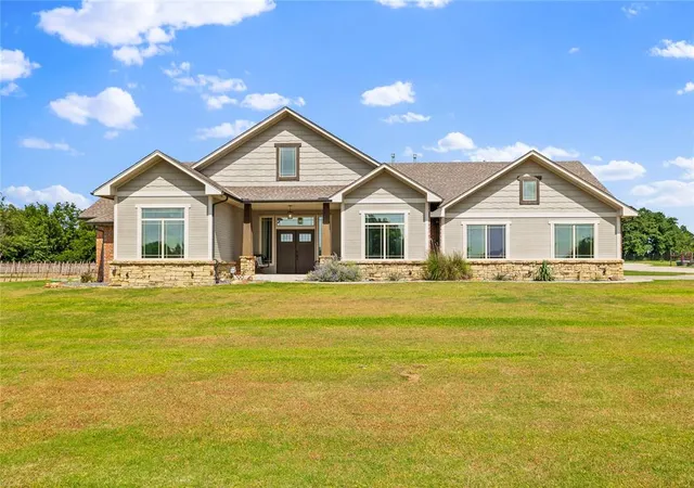 Homes for sale in Earlsboro, OK | 103 Cody Rd, Earlsboro, OK 74840 | MLS# 1239324