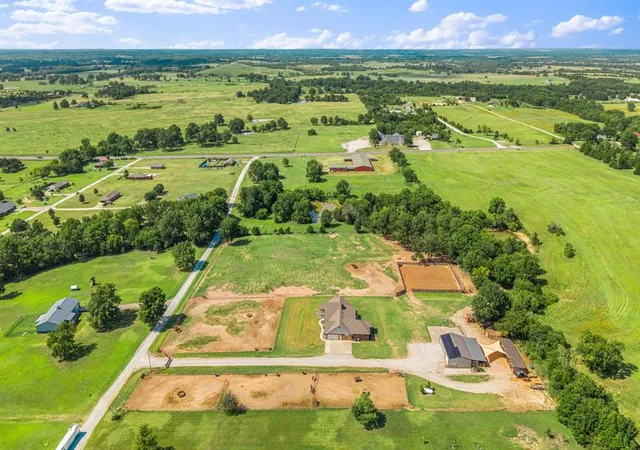 Homes for sale in Earlsboro, OK | 103 Cody Rd, Earlsboro, OK 74840 | MLS# 1239324