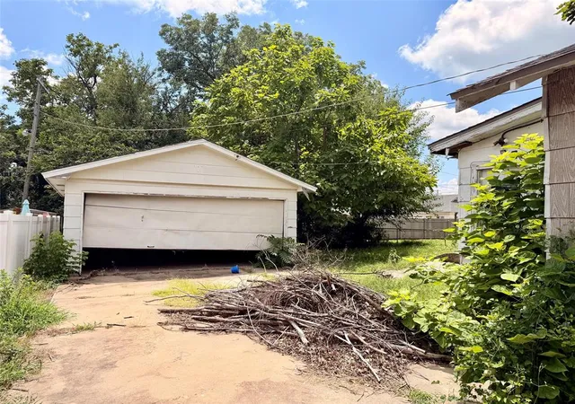 5th image of 533 W Wood St, Shawnee, OK 74801 | MLS# 1239341
