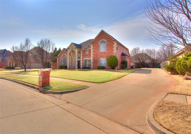 Homes for sale in Edmond, OK | 14509 Oakmond Rd, Edmond, OK 73013 | MLS# 1239357