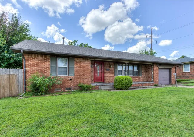 Homes for sale in Midwest City, OK | 604 E Bouse Dr, Midwest City, OK 73110 | MLS# 1239366