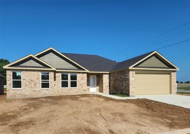 1st image of 1917 Topaz Rd, Pryor, OK 74361 | MLS# 1239370