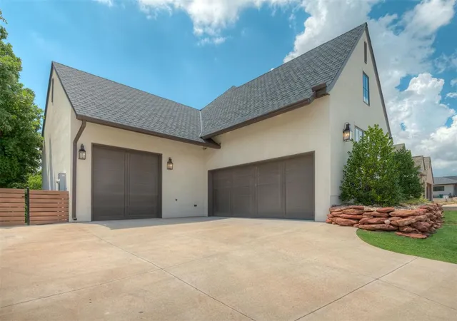 Photo 2 of Sale Pending at 13409 Crk Pointe Ln, Oklahoma City, OK 73131 | MLS# 1239372 | Listing updated on 2026-09-01