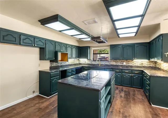 Photo 3 of Single family home for sale at 20 Raintree St, Ponca City, OK 74604 | MLS# 1239373 | Listing updated on 2026-08-05