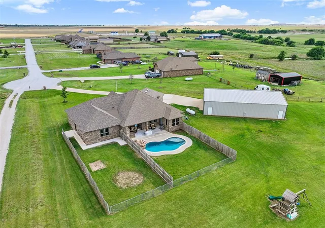 Homes for sale in El Reno, OK | 7188 Legacy Pointe Cir, El Reno, OK 73036 | MLS# 1239386