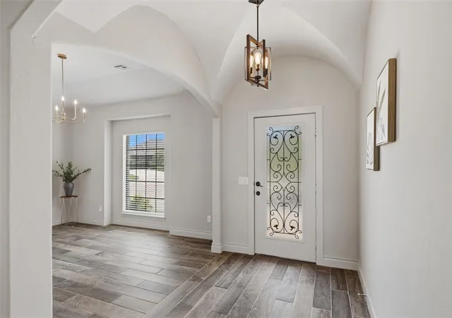image of 3805 Spyglass Rd, Oklahoma City, OK 73120 | MLS# 1239399