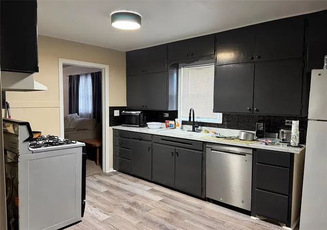 4th image of 2011 S 14th Street, Chickasha, OK 73018 | MLS# 1239400