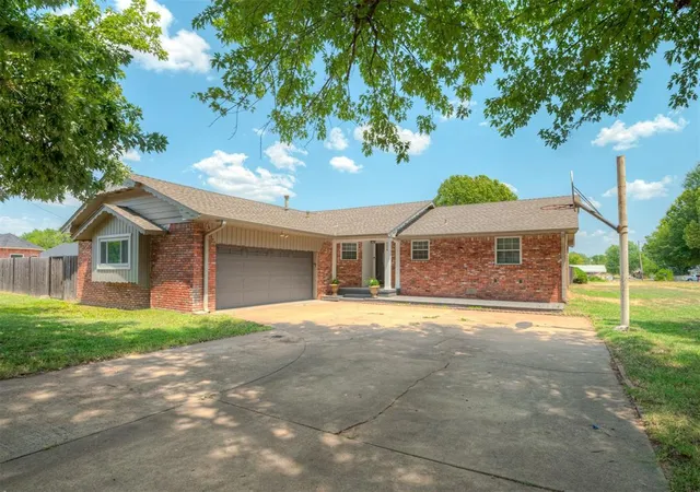1st image of 524 S Lewis Ln, Mustang, OK 73064 | MLS# 1239401