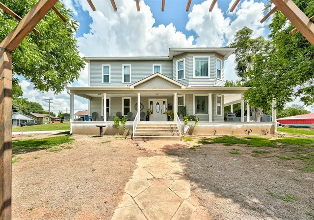 2nd image of 523 W Main St, Purcell, OK 73080 | MLS# 1239413