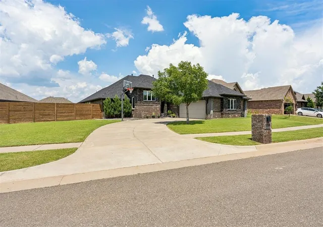 Photo 3 of Sale Pending at 17336 Shadow Hawk Ln, Edmond, OK 73012 | MLS# 1239437 | Listing updated on 2026-08-18