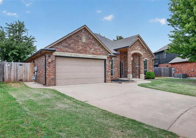 Photo 3 of Single family home for sale at 533 W Alamo Ct Way, Mustang, OK 73064 | MLS# 1239449 | Listing updated on 2026-09-20