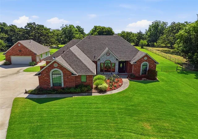 Photo 4 of Sale Pending at 6490 Cedar Crk Dr, Jones, OK 73049 | MLS# 1239453 | Listing updated on 2026-07-23