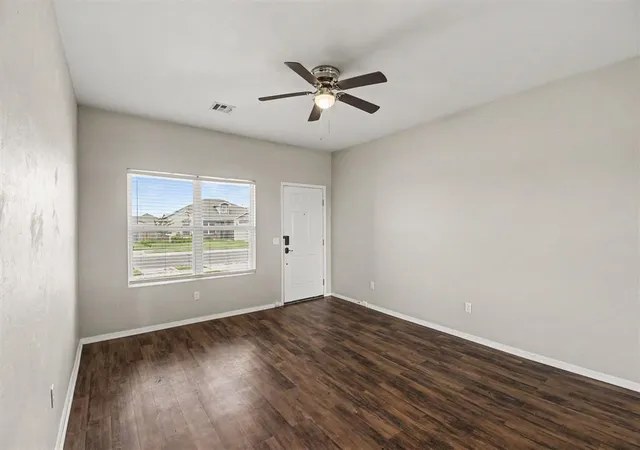 2nd image of 1733 Tumbleweed Wy, El Reno, OK 73036 | MLS# 1239474