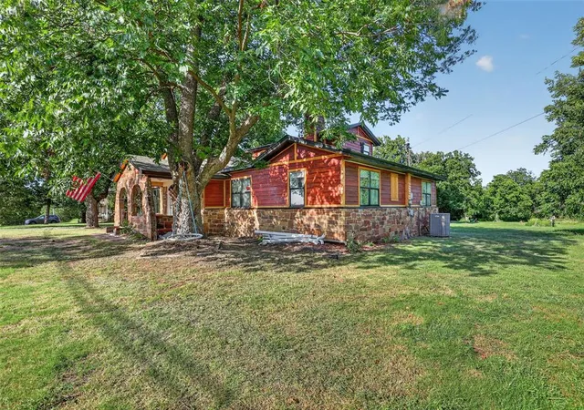 1st image of 2122 N Dobbs, Harrah, OK 73045 | MLS# 1239481