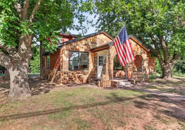38th image of 2122 N Dobbs, Harrah, OK 73045 | MLS# 1239481