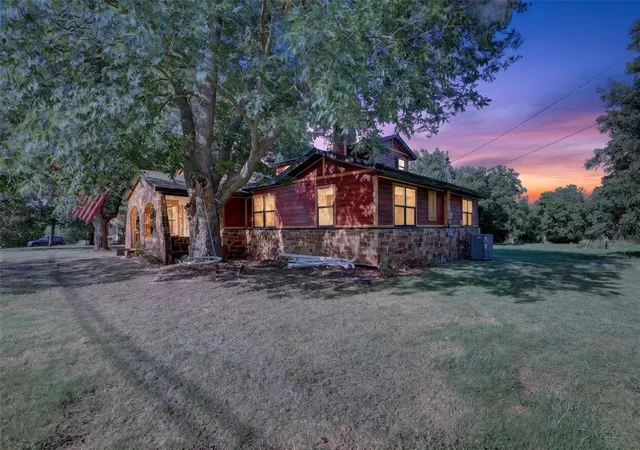 Photo 1 of Single family home for sale at 2122 N Dobbs, Harrah, OK 73045 | MLS# 1239481 | Listing updated on 2026-09-02