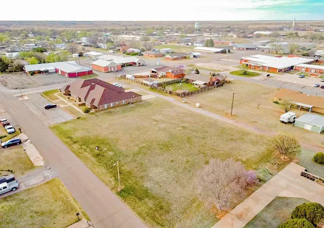 1st image of 603 E Benton Ave, Sayre, OK 73662 | MLS# 1239500