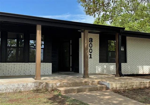 Photo 3 of Single family home for sale at 3001 Norcrest Dr, Oklahoma City, OK 73121 | MLS# 1239503 | Listing updated on 2026-09-02