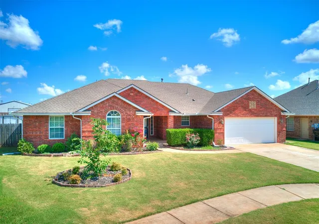 Photo 1 of Sale Pending at 925 Ne 30th Street, Moore, OK 73160 | MLS# 1239504 | Listing updated on 2026-08-27