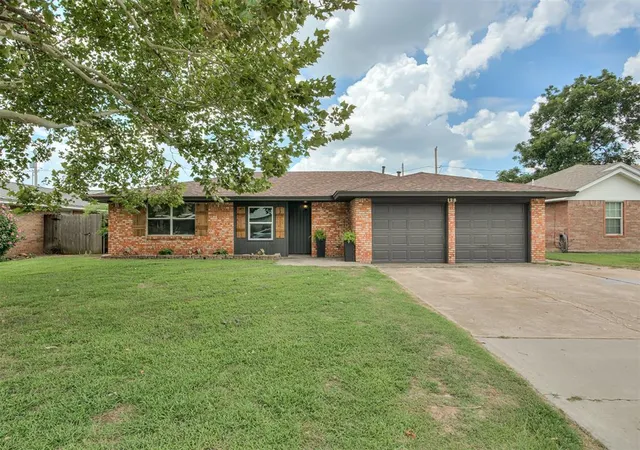 1st image of 128 Sw 6th St, Moore, OK 73160 | MLS# 1239517