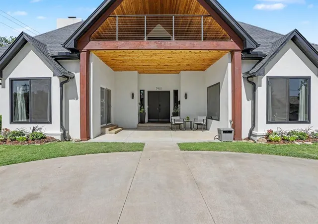 Photo 3 of Single family home for sale at 7901 W Lakeshore Dr, Oklahoma City, OK 73132 | MLS# 1239524 | Listing updated on 2026-08-26